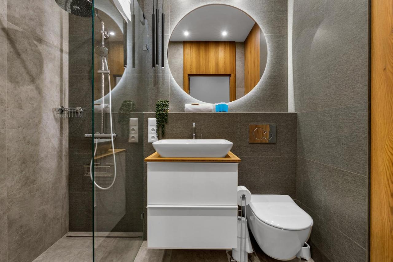 Lotnisko Chopina Modern Apartment 华沙 外观 照片